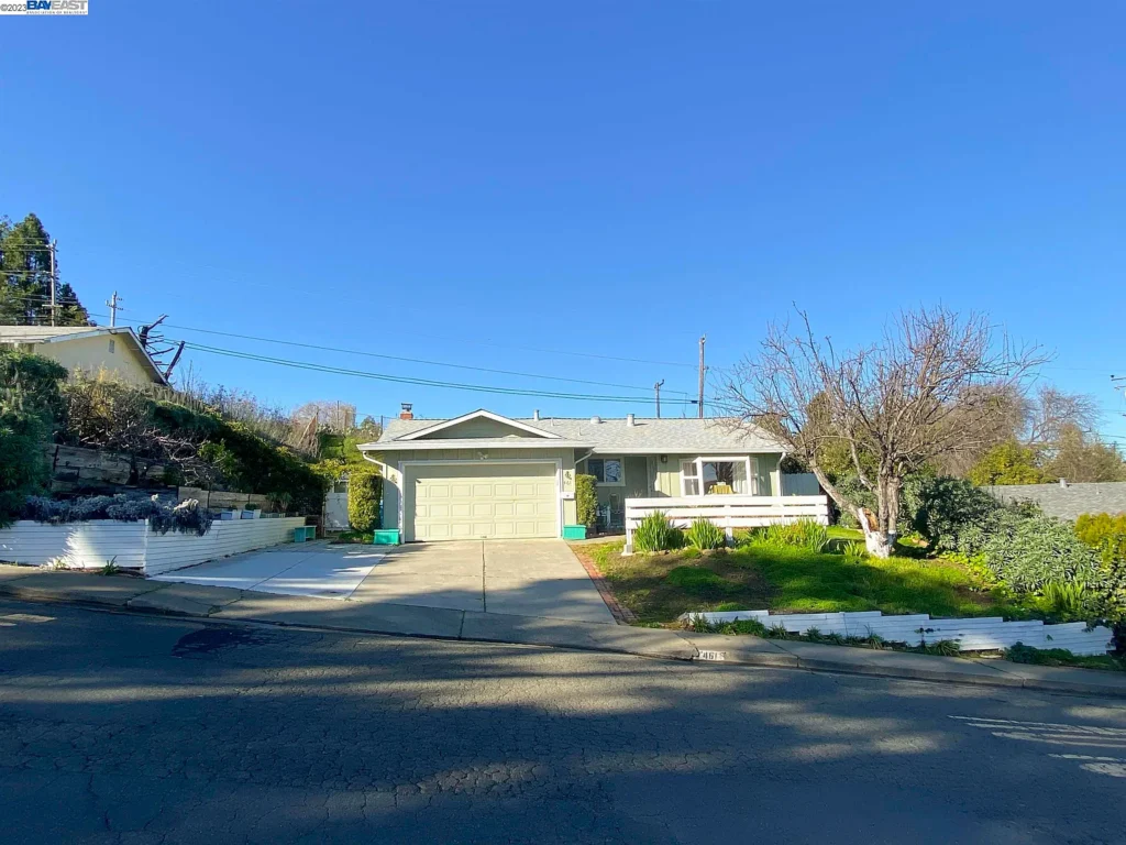 461 Del Sur St Vallejo